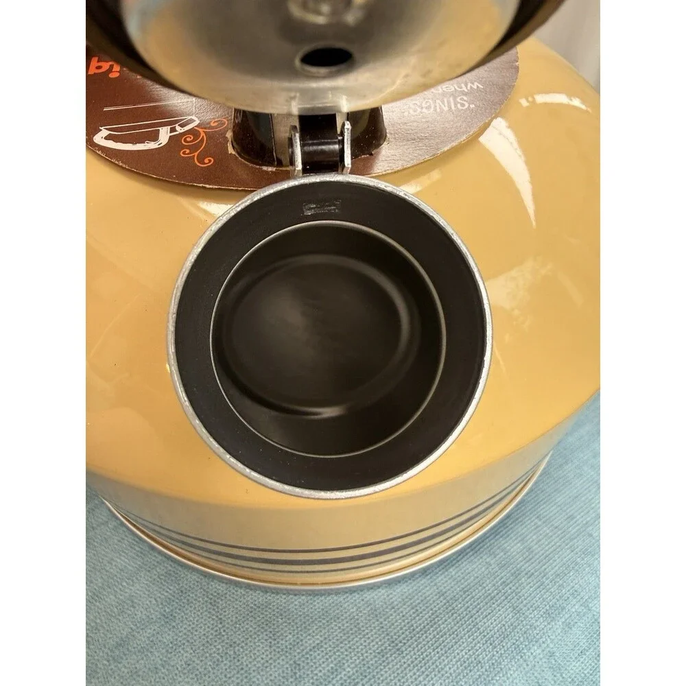 West Bend Triq Harvest Gold 2 1/2 Qt Whistling Aluminum Tea Kettle New NIB 1834